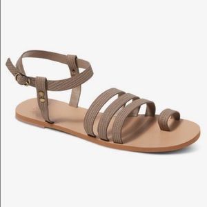 NWT Roxy Taupe Cory Toe Ring Sandals